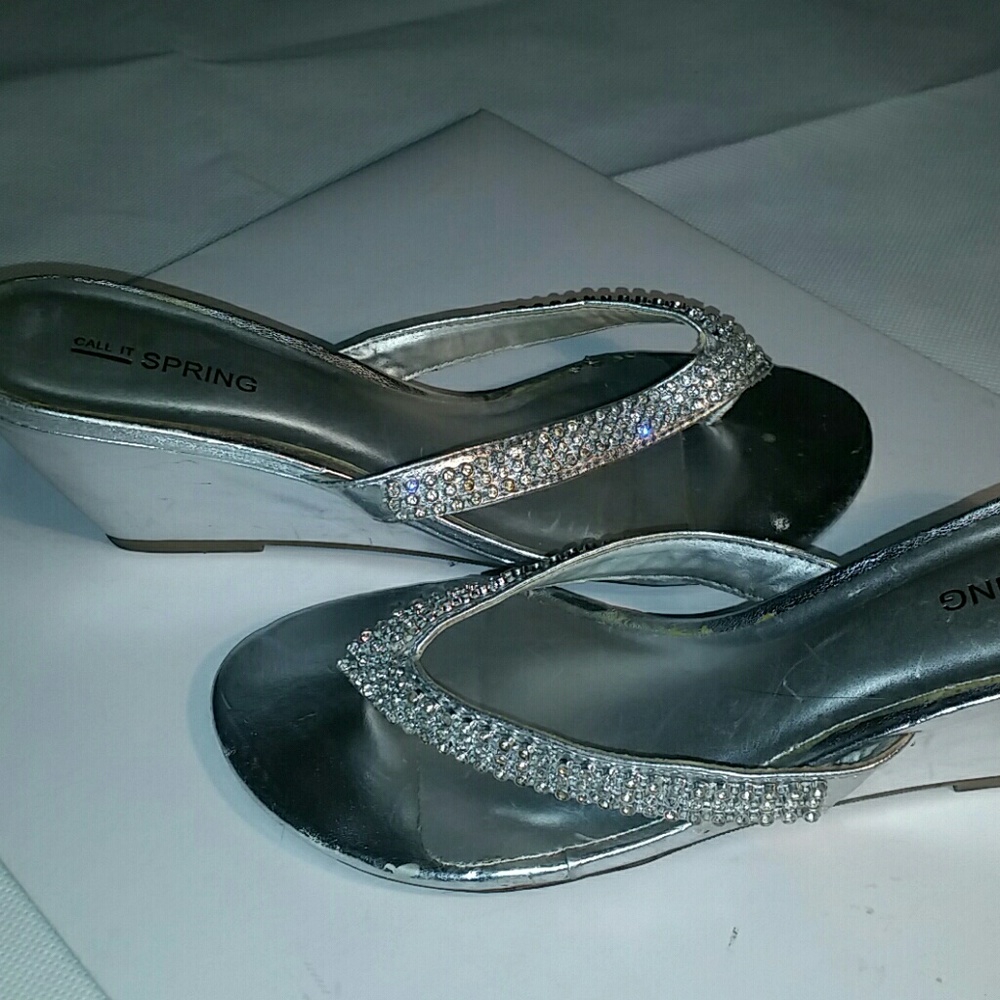 Sandals - Picture 3 of 4